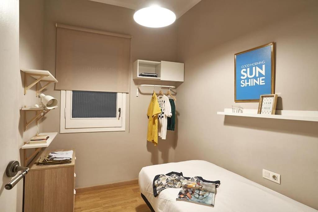 Magnificent 4 Bedroom Apartment In Eixample Barcelona Exterior photo