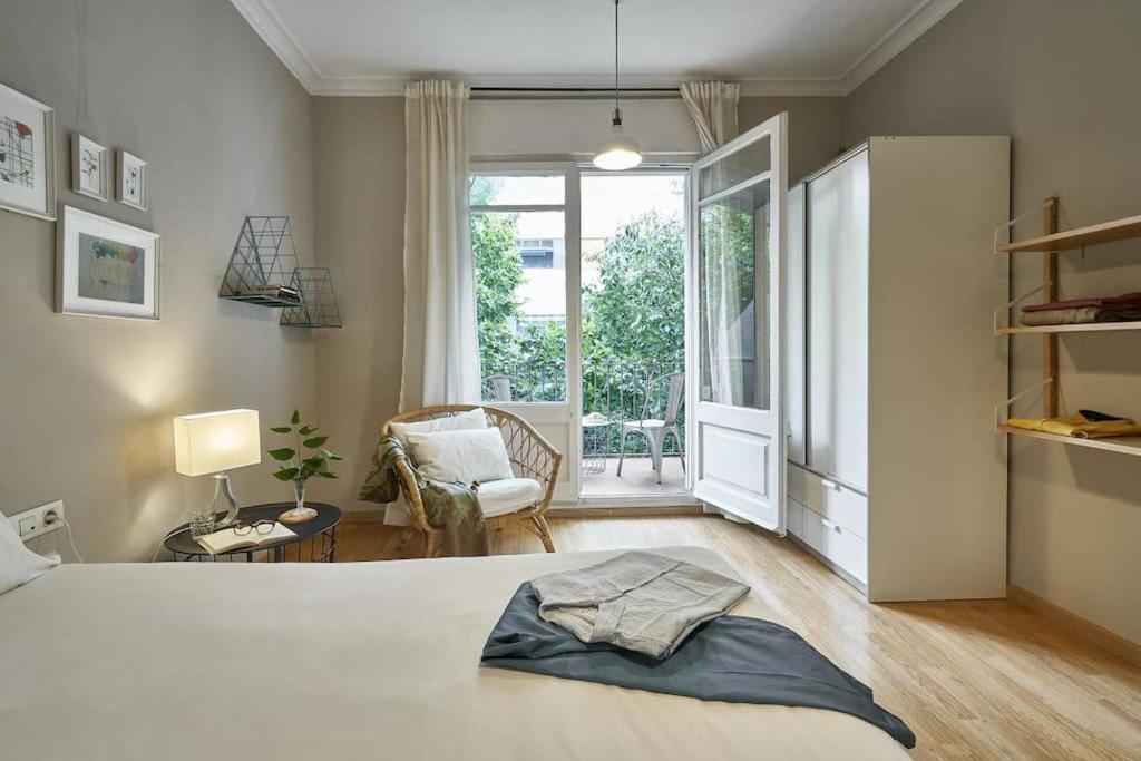 Magnificent 4 Bedroom Apartment In Eixample Barcelona Exterior photo