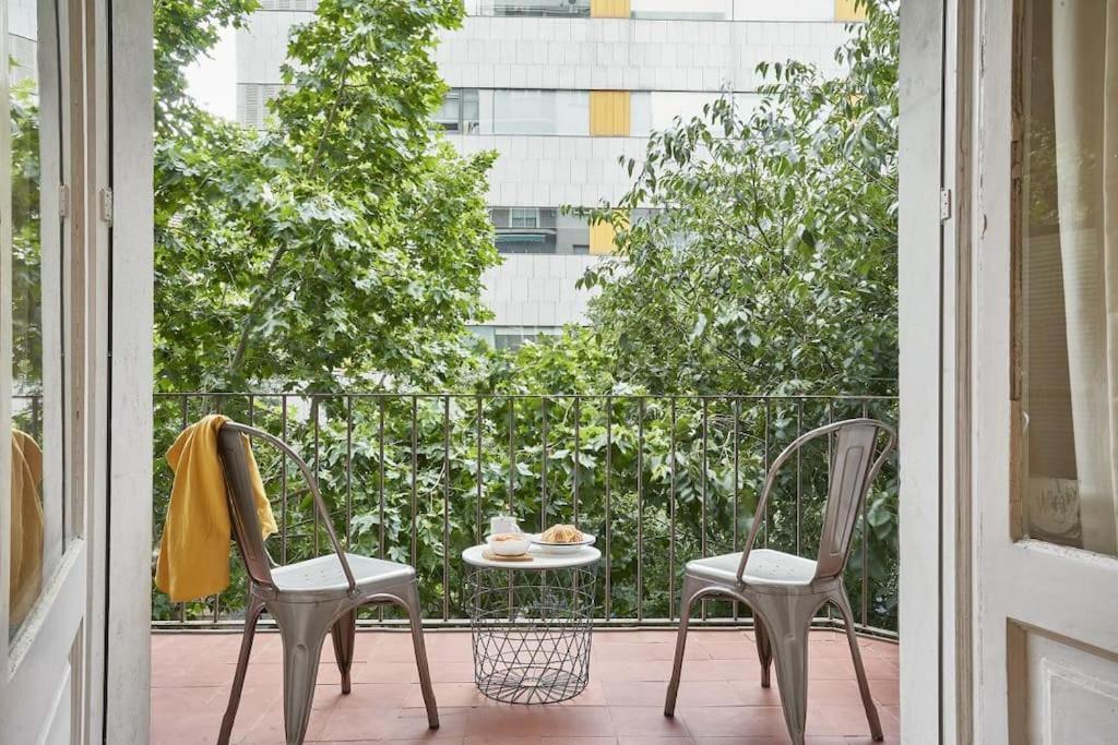 Magnificent 4 Bedroom Apartment In Eixample Barcelona Exterior photo