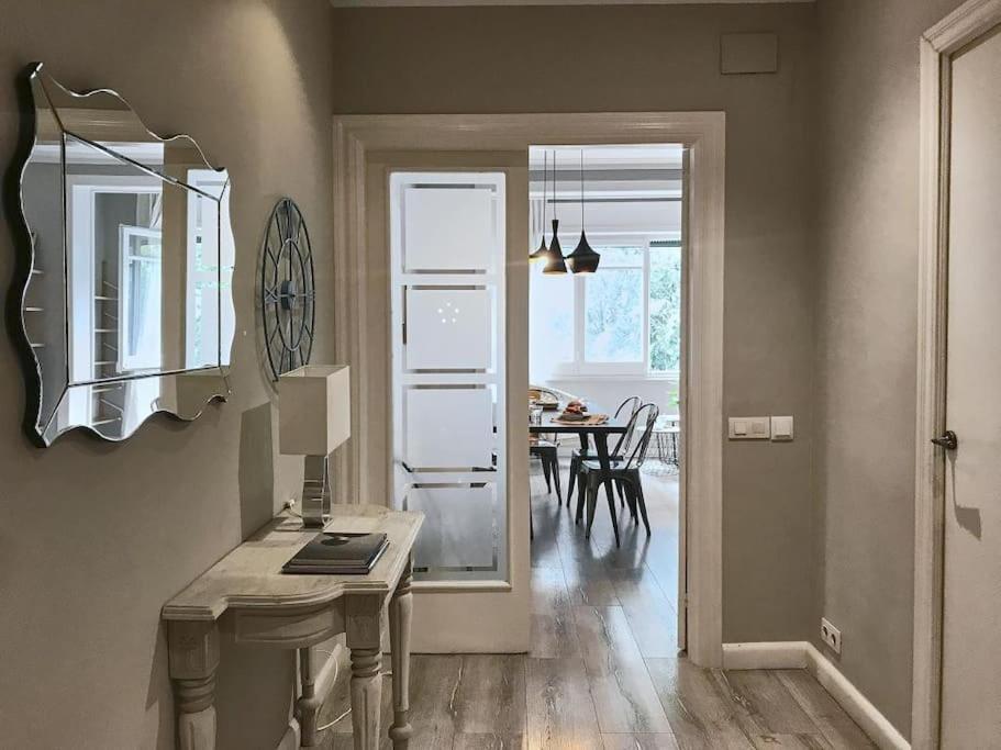Magnificent 4 Bedroom Apartment In Eixample Barcelona Exterior photo